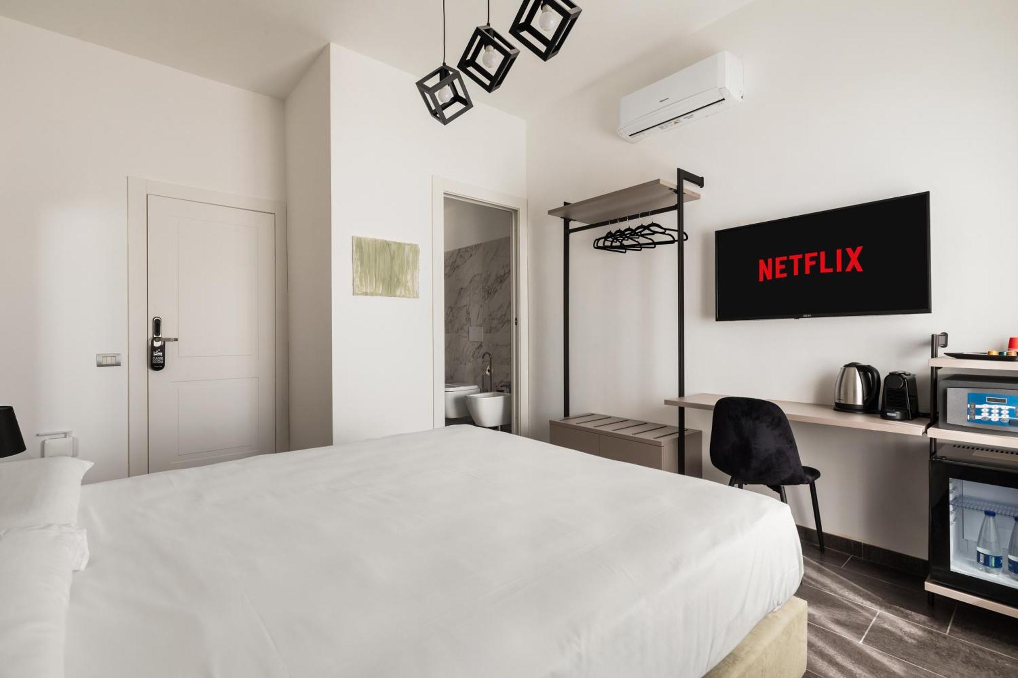 Adelante Rooms San Giovanni Rome Exterior photo