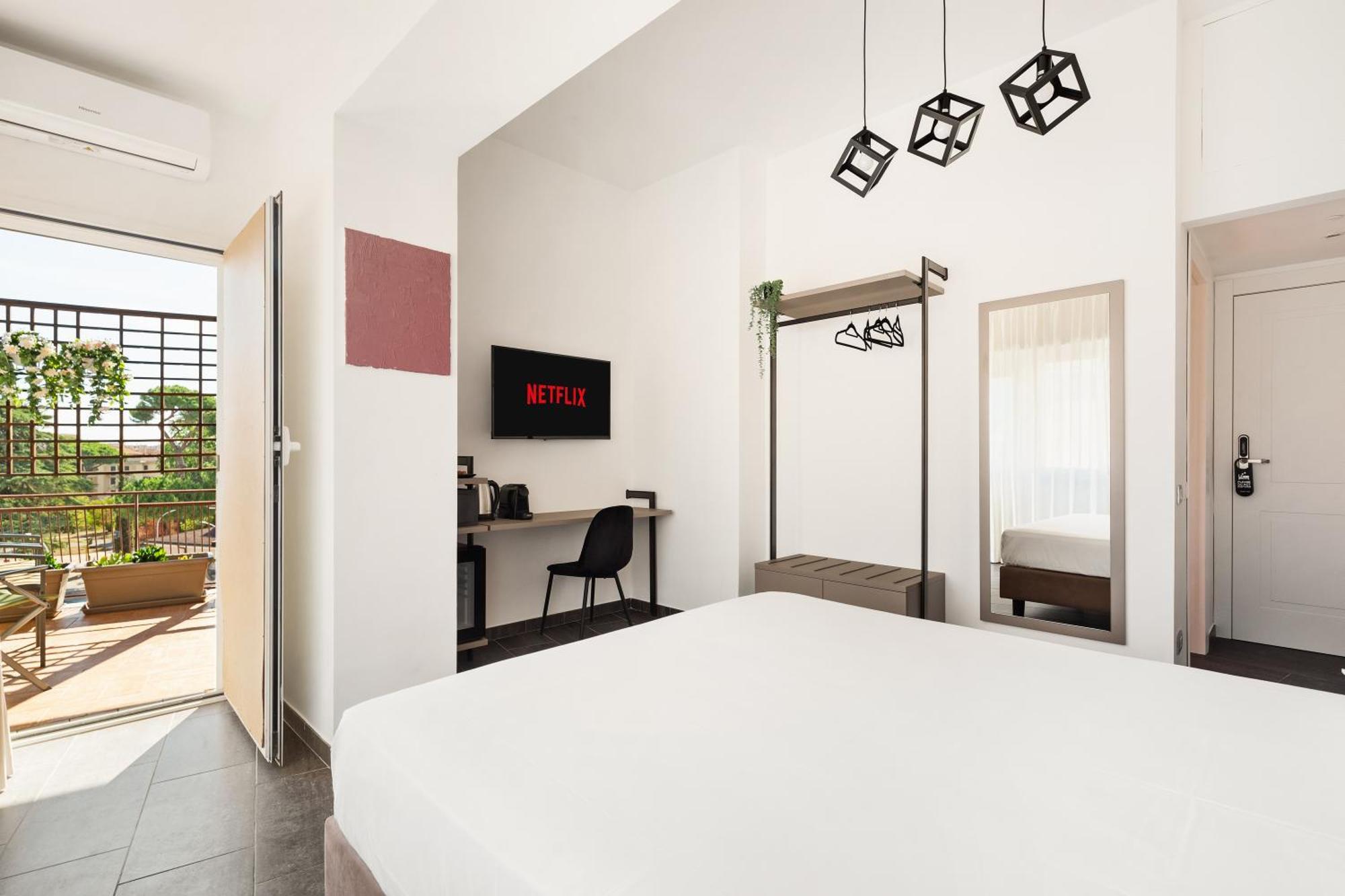 Adelante Rooms San Giovanni Rome Exterior photo