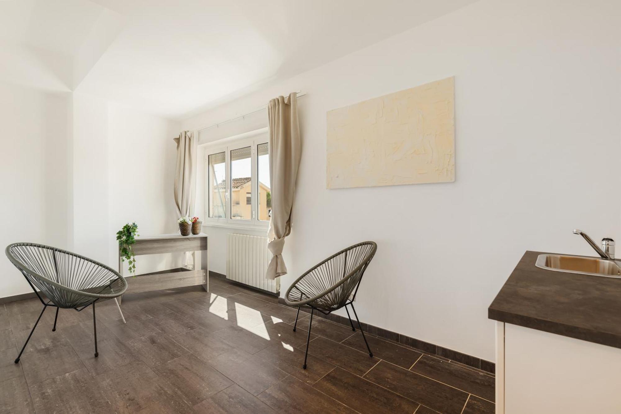 Adelante Rooms San Giovanni Rome Exterior photo